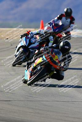 media/Jan-09-2022-SoCal Trackdays (Sun) [[2b1fec8404]]/Turns 9 and 8 (920am)/